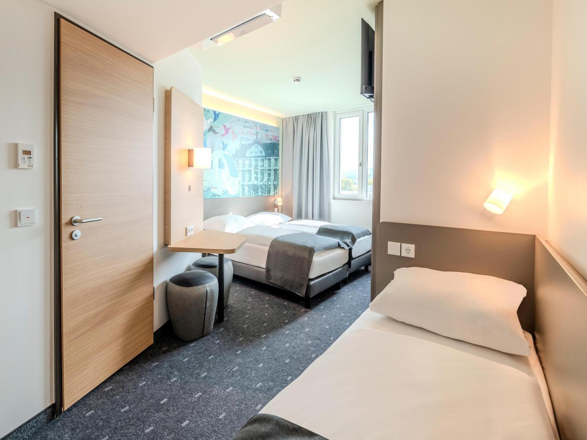 B&B Hotel Offenburg-Hbf ภายนอก รูปภาพ