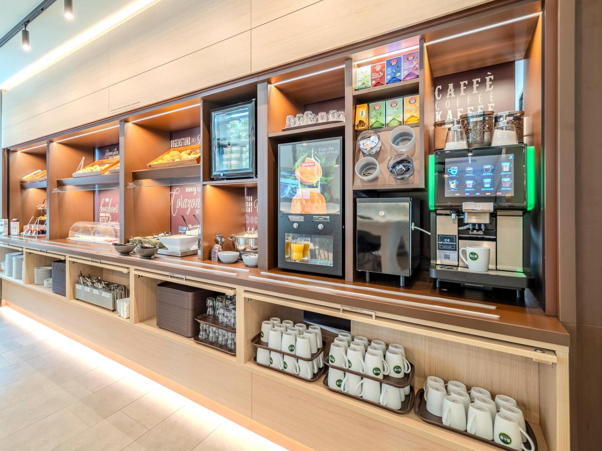 B&B Hotel Offenburg-Hbf ภายนอก รูปภาพ