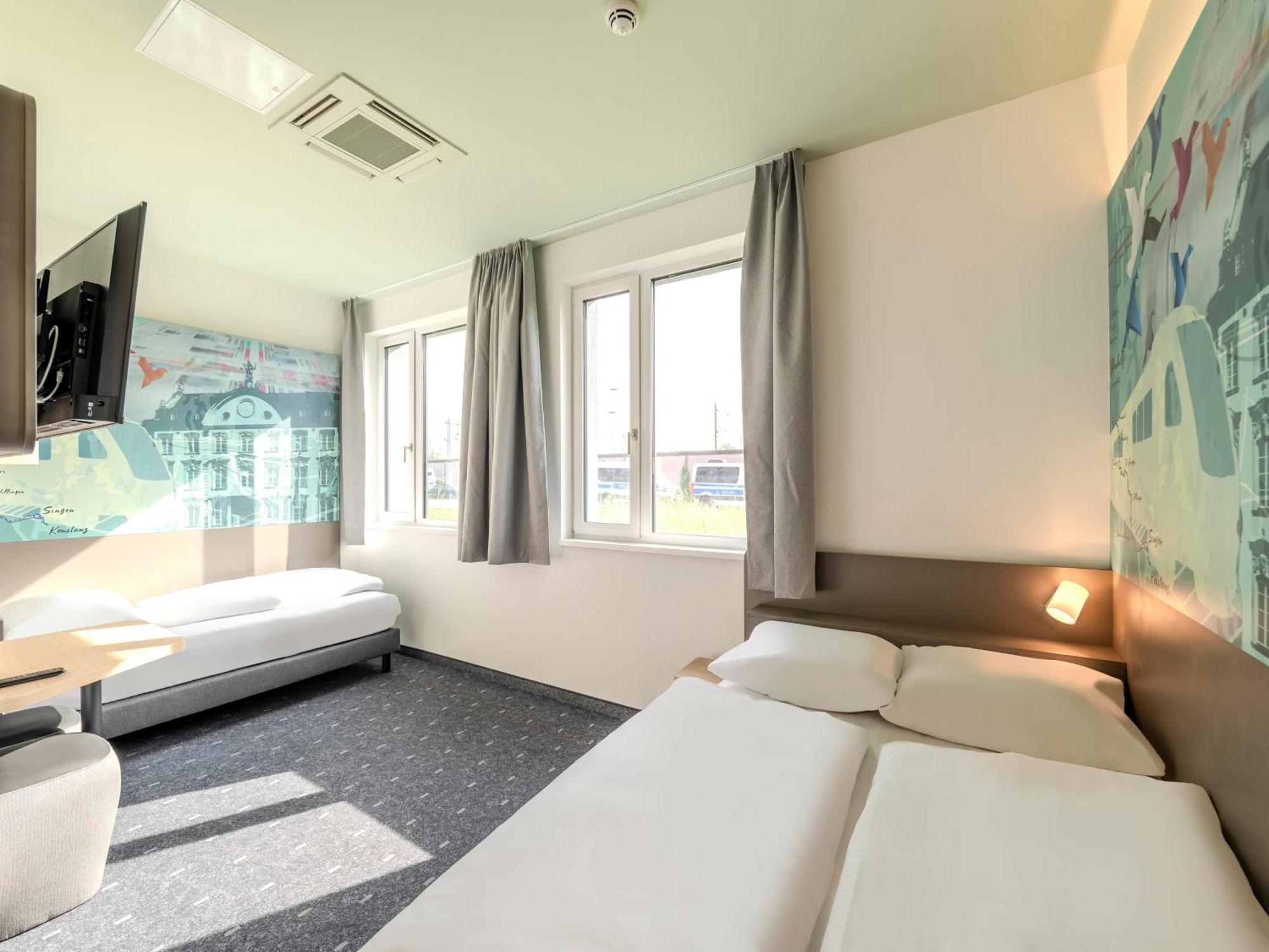 B&B Hotel Offenburg-Hbf ภายนอก รูปภาพ