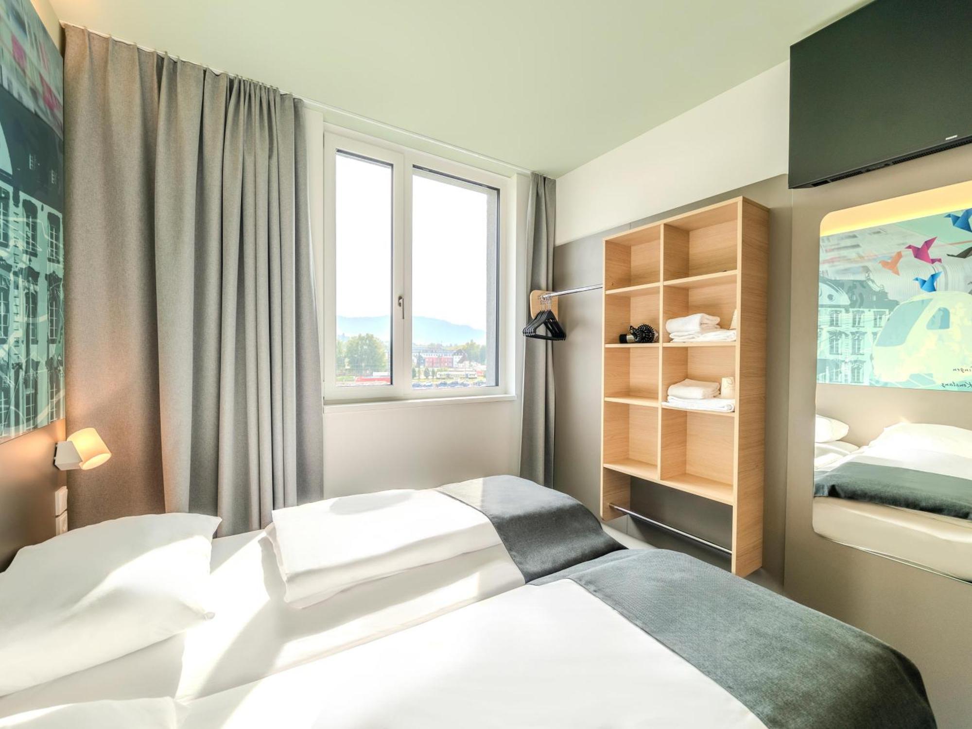 B&B Hotel Offenburg-Hbf ภายนอก รูปภาพ