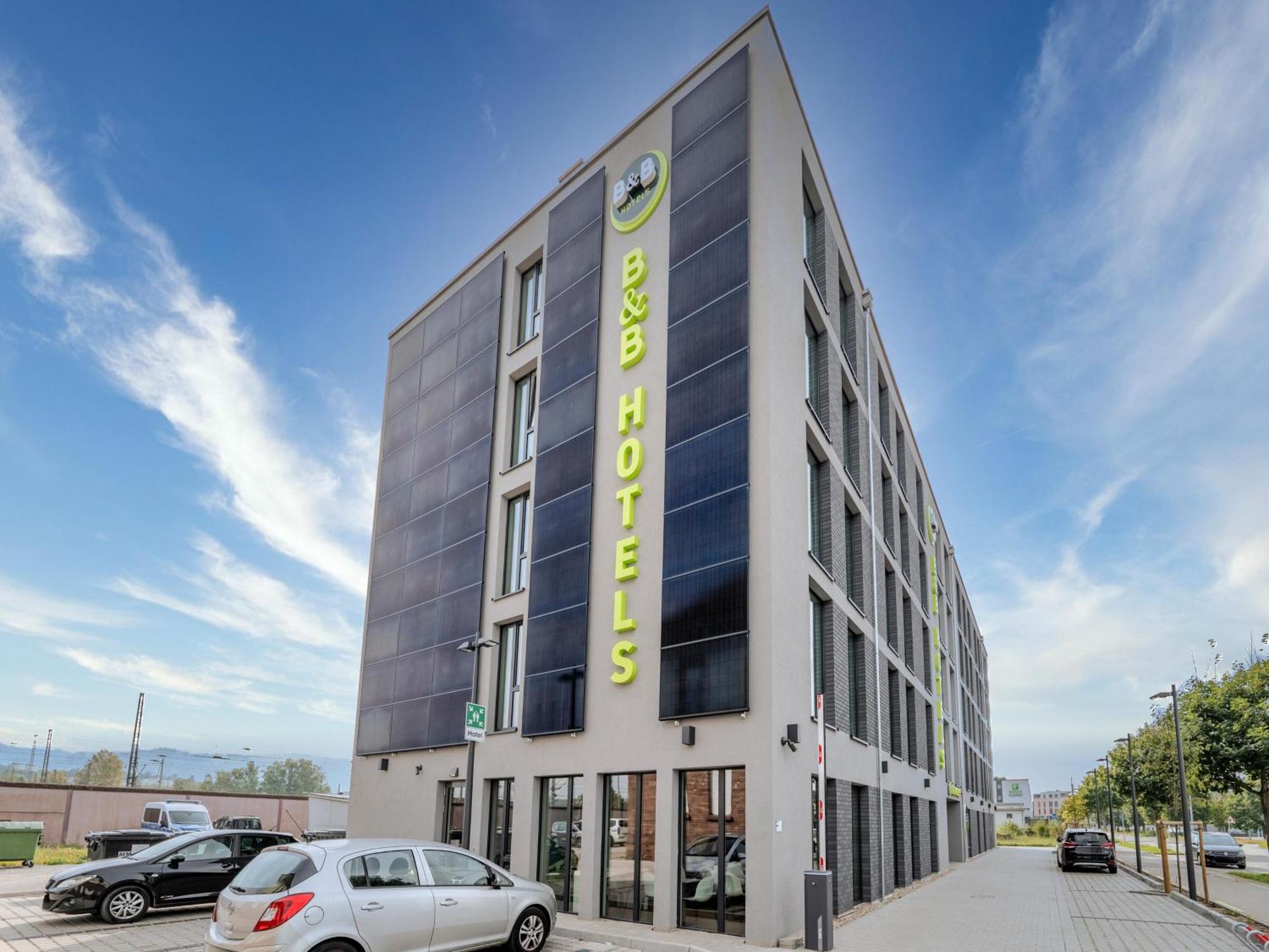 B&B Hotel Offenburg-Hbf ภายนอก รูปภาพ