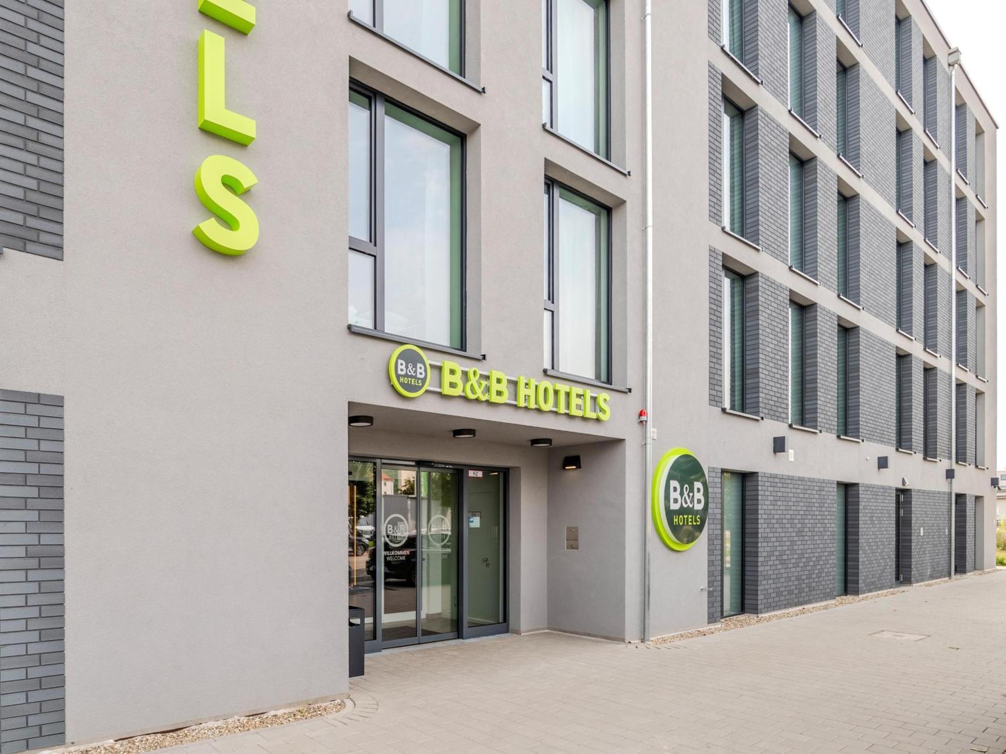 B&B Hotel Offenburg-Hbf ภายนอก รูปภาพ